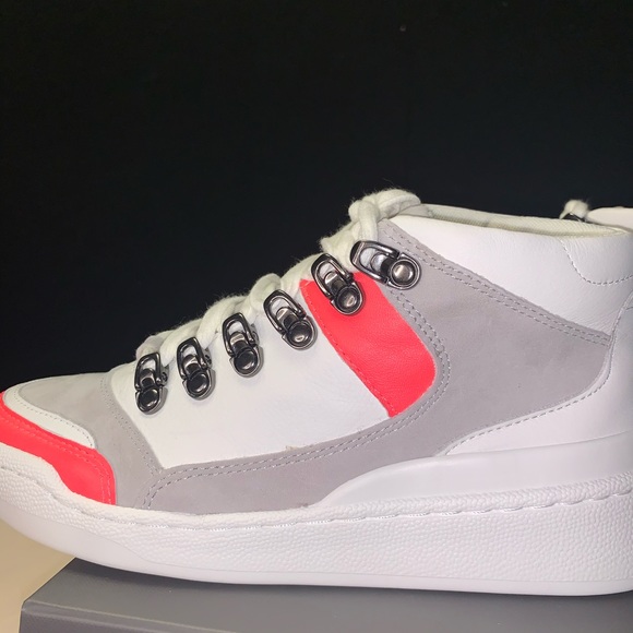 Vince Camuto SAMPHY HIGH-TOP SNEAKER - Picture 8 of 14